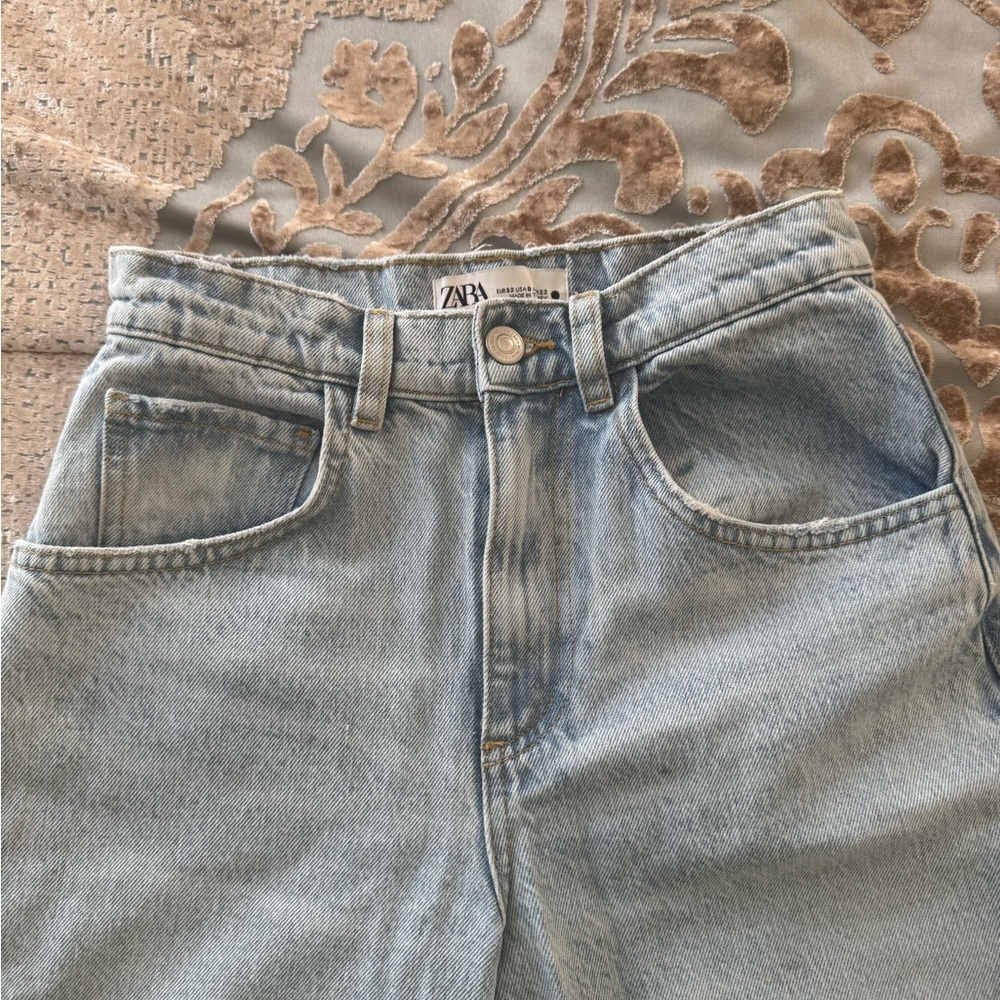 Zara Light Blue Women's barrel leg Jeans- size 0 nwot